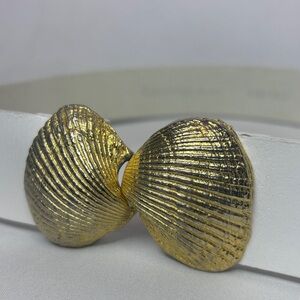 Vintage 80’s Gold Shell Buckle White Belt